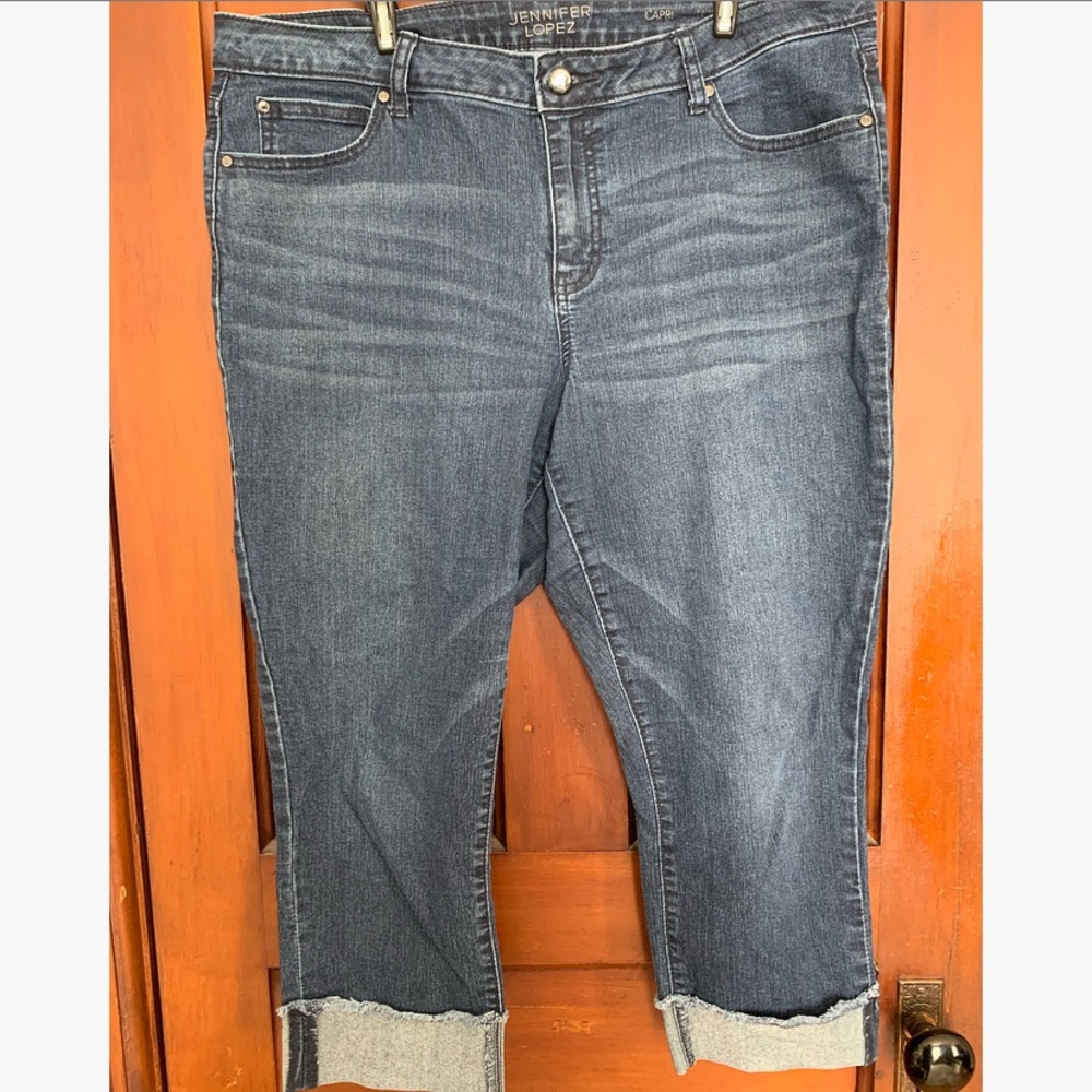 Jennifer Lopez Capri Pants - Size 16